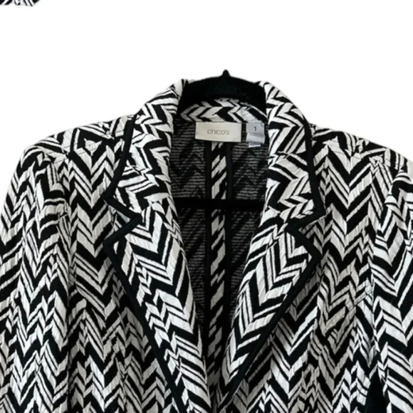 Chico chevron textured fitted one button closure blazer,
Multi media, NWOT - Picture 3 of 15